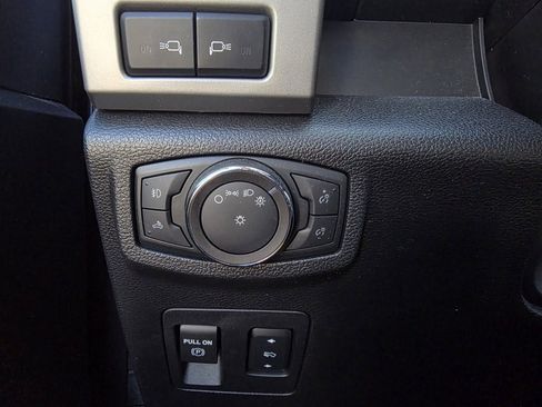 Used 2016 Ford F150 Lariat w/ Equipment Group 501A Mid image 14