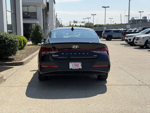 Certified 2025 Hyundai Elantra SEL FWD image 6