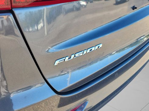 Used 2020 Ford Fusion Titanium image 29