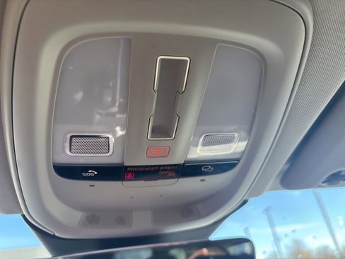 Certified 2025 Volvo XC60 B5 Plus image 10