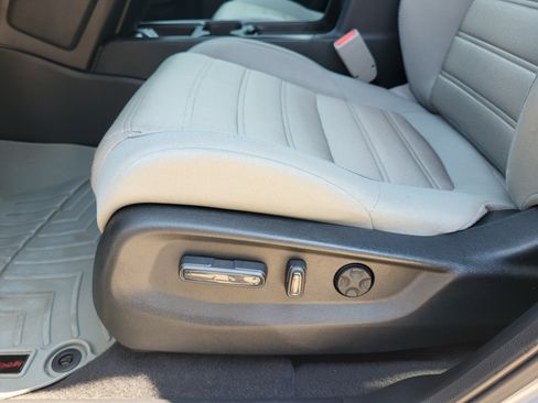 Used 2017 Honda CR-V EX image 21