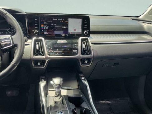 Used 2023 Kia Sorento S w/ Panoramic Sunroof Package FWD image 15