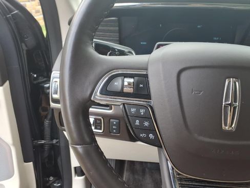 Used 2024 Lincoln Navigator Black Label AWD/4WD image 23