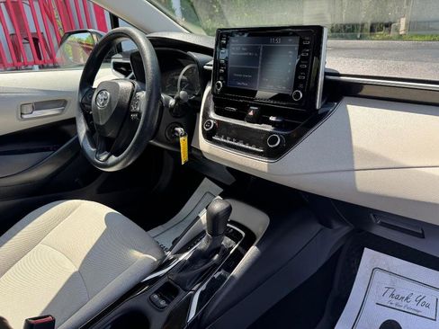 Used 2020 Toyota Corolla LE FWD image 25