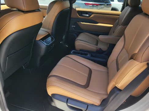 New 2026 Nissan Armada SL w/ Captain's Chari Seat Package AWD/4WD image 15