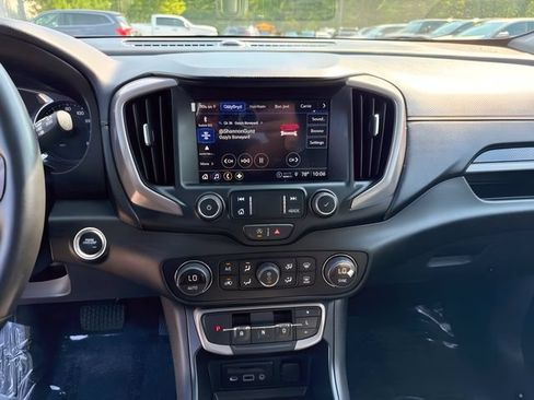 Used 2024 GMC Terrain AT4 AWD/4WD image 23