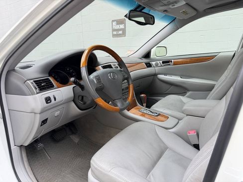 Used 2005 Lexus ES 330 FWD image 12
