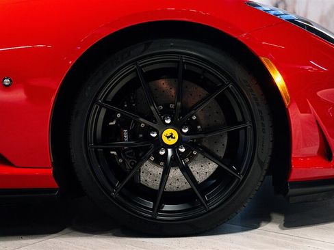 Used 2022 Ferrari 812 GTS RWD image 31