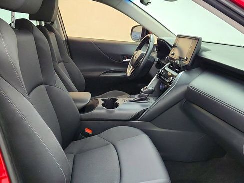 Used 2021 Toyota Venza LE image 23