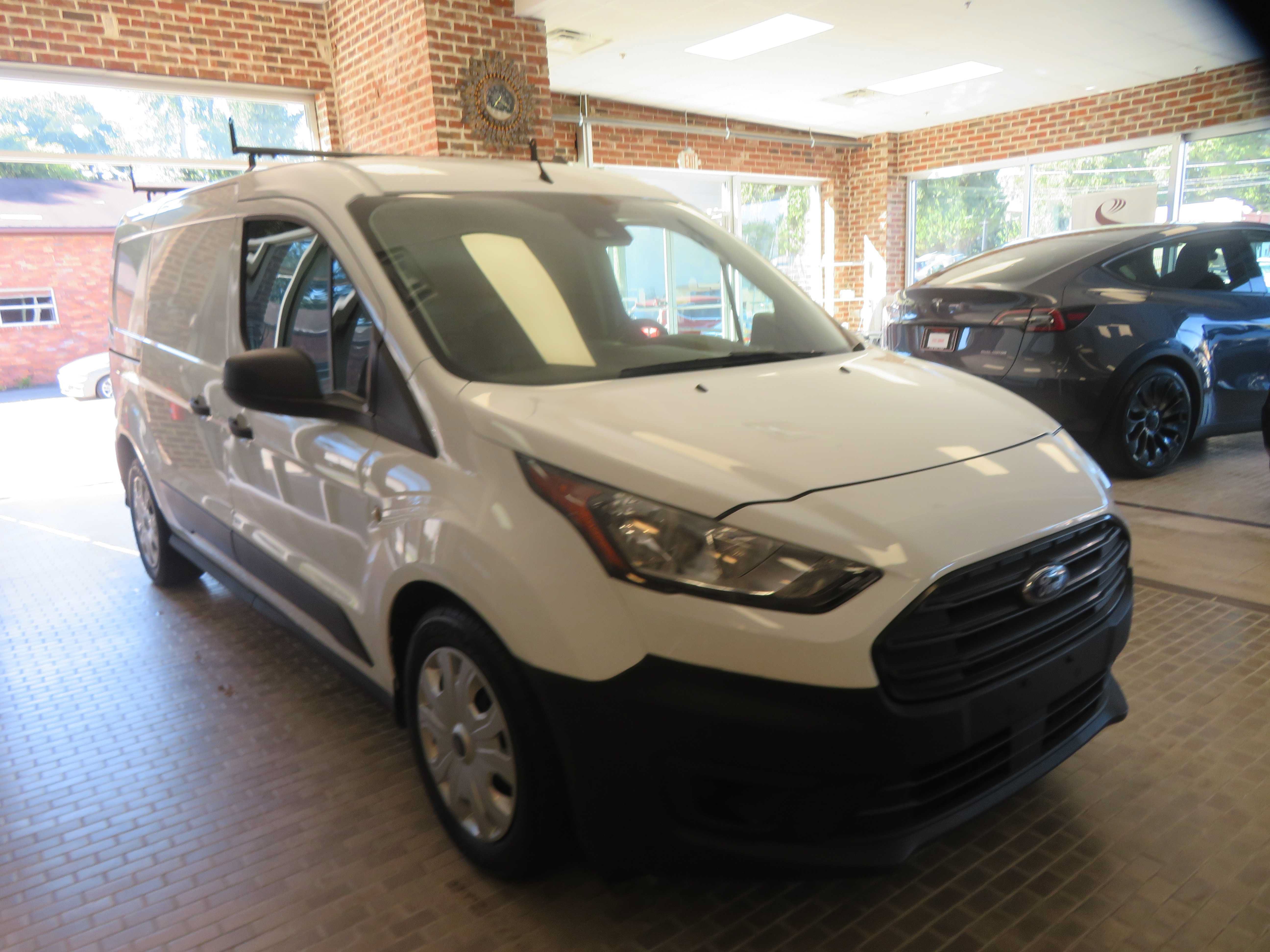 Used 2022 Ford Transit Connect XL FWD image 3