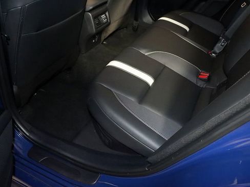 Used 2025 Toyota Camry SE image 26