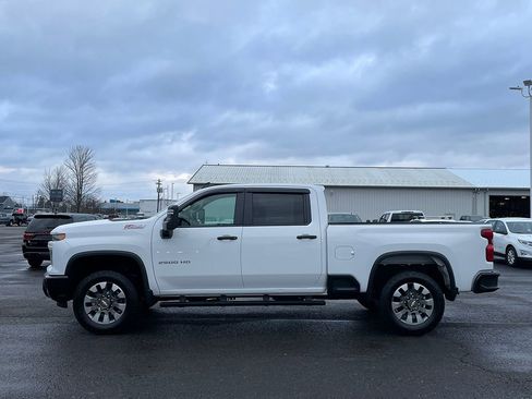 Used 2025 Chevrolet Silverado 2500 Custom w/ Custom Value Package image 14
