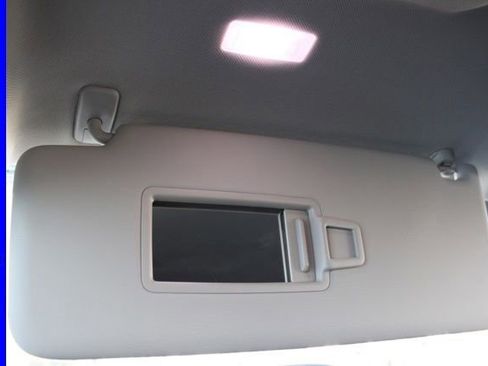 Used 2025 Volkswagen Atlas SE image 44