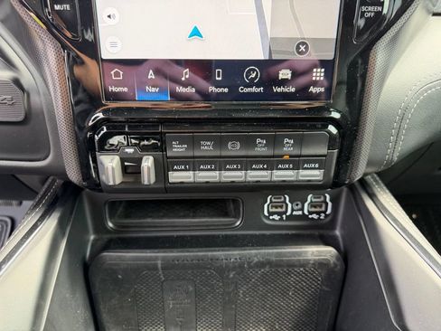 Used 2022 RAM 3500 Limited AWD/4WD image 23