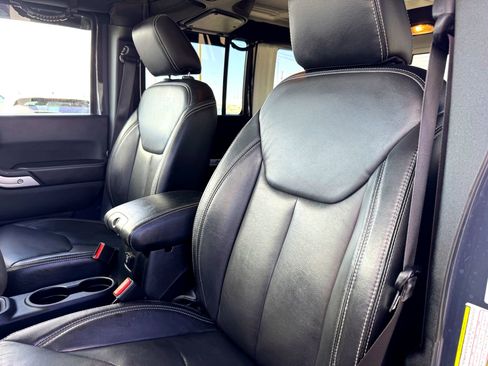 Used 2017 Jeep Wrangler Unlimited Sahara w/ Quick Order Package 24E Chief image 15