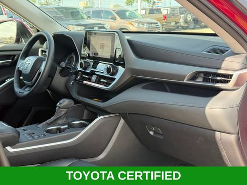 Certified 2026 Toyota Highlander XLE AWD/4WD image 26