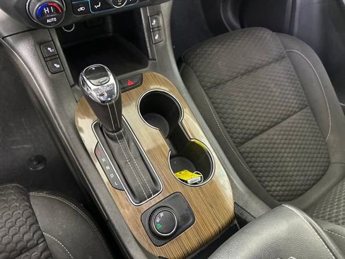 Used 2019 GMC Acadia SLE image 20