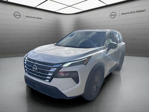 New 2025 Nissan Rogue S image 6