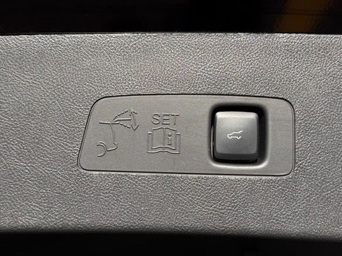 Used 2023 Lincoln Corsair AWD w/ Equipment Group 101A image 31