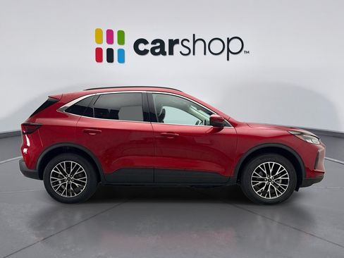 Used 2025 Ford Escape SE FWD image 6