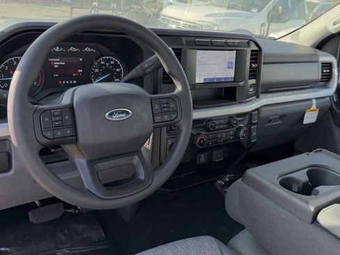 New 2024 Ford F550 4x4 Crew Cab Super Duty w/ XLT Value Package image 25