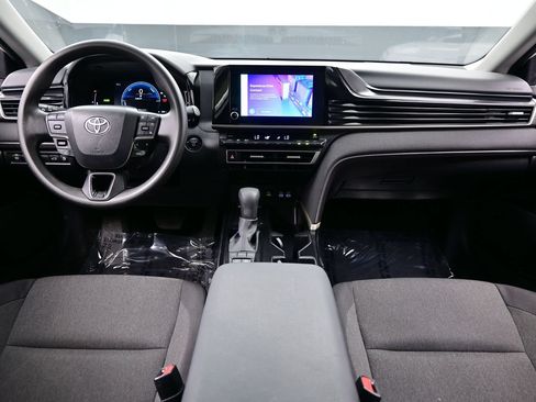 Used 2025 Toyota Camry LE FWD image 16