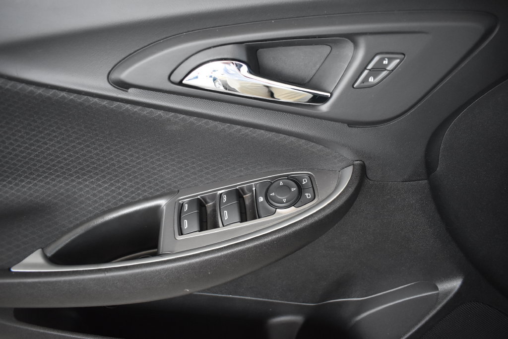 Used 2025 Chevrolet Malibu LT FWD image 20