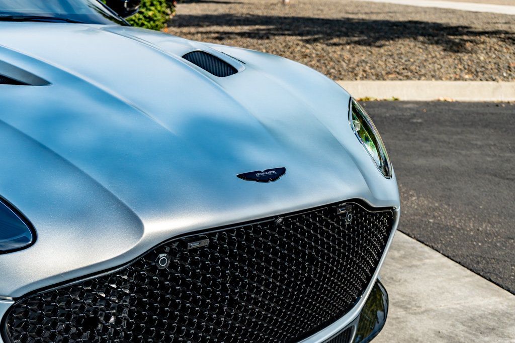 Used 2020 Aston Martin DBS Superleggera RWD image 6