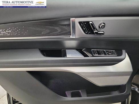 Certified 2026 Cadillac Vistiq Platinum w/ LPO, Floor Liner Package AWD/4WD image 20