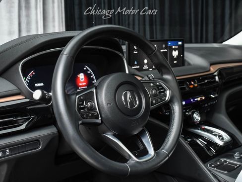 Used 2022 Acura MDX SH-AWD image 9