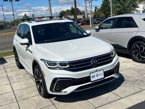 Used 2022 Volkswagen Tiguan SEL R-Line AWD/4WD image 5