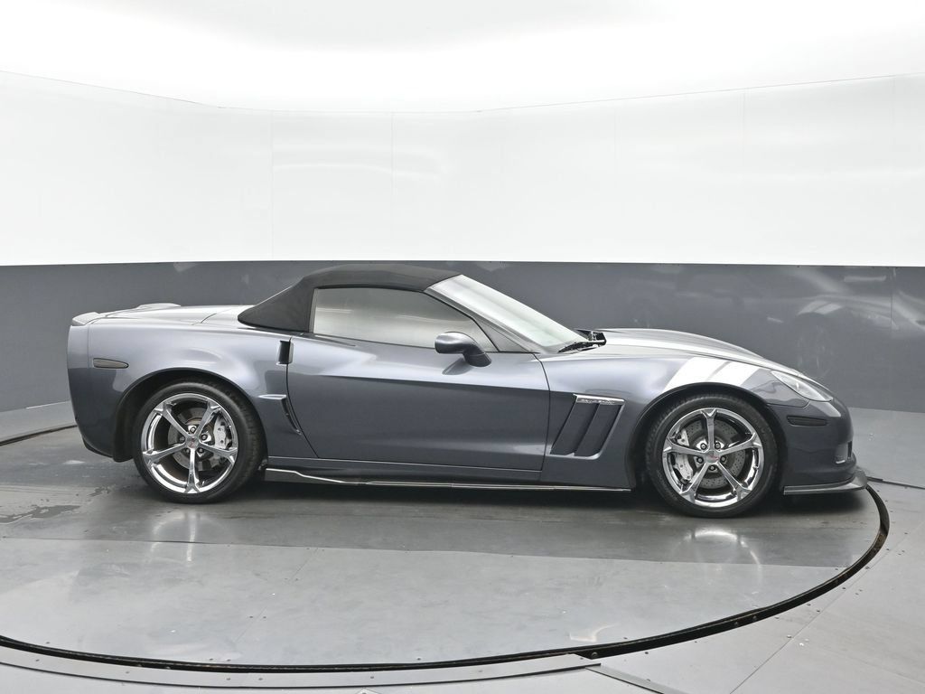 Used 2013 Chevrolet Corvette Grand Sport w/ 2LT Preferred Equipment Group RWD image 2