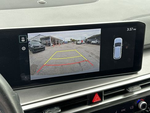 Certified 2025 Kia Sorento S w/ Panoramic Sunroof Package FWD image 21