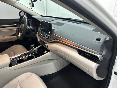 Used 2022 Nissan Altima 2.5 SL FWD image 25