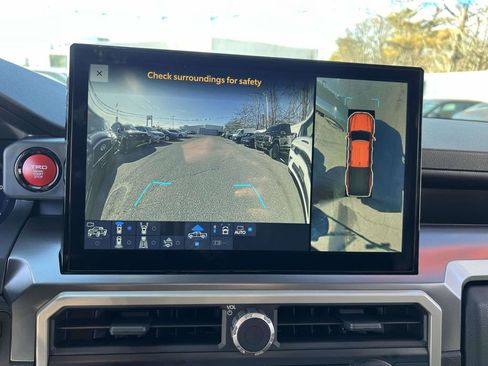 Used 2024 Toyota Tacoma TRD Sport image 29