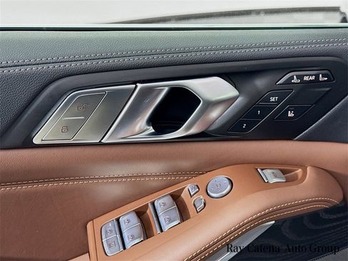 Certified 2022 BMW X7 xDrive40i w/ Premium Package image 18