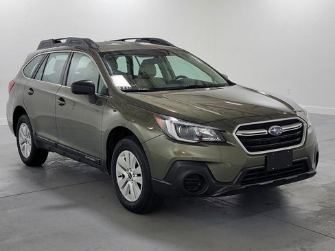 Used 2018 Subaru Outback 2.5i image 2
