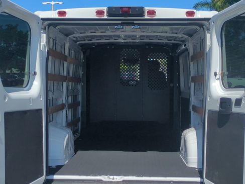 Used 2025 RAM ProMaster 2500 w/ U-Haul Equipment Group FWD image 14