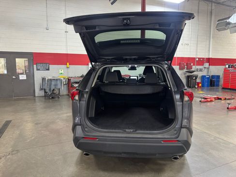 Used 2025 Toyota RAV4 XLE AWD/4WD image 34