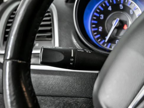 Used 2021 Chrysler 300 Touring L image 26