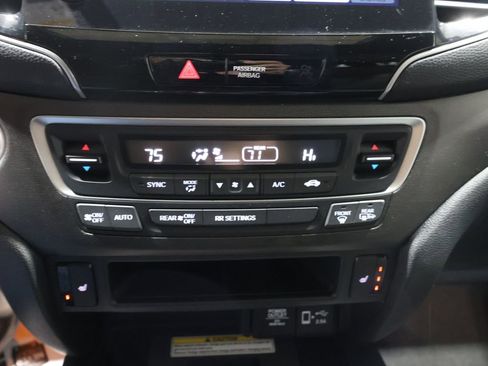 Used 2023 Honda Passport TrailSport image 28