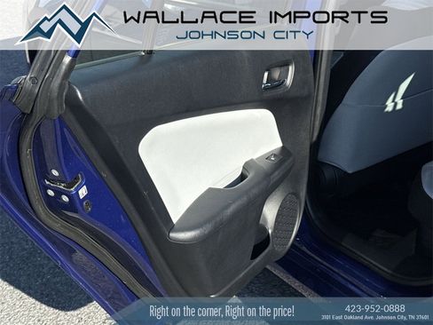 Used 2016 Toyota Prius Three w/ Advanced Technology Package image 36