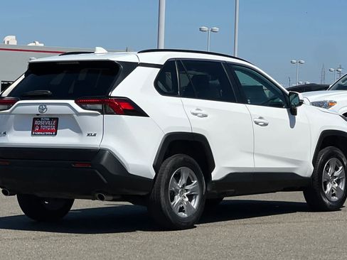 Used 2024 Toyota RAV4 XLE FWD image 2