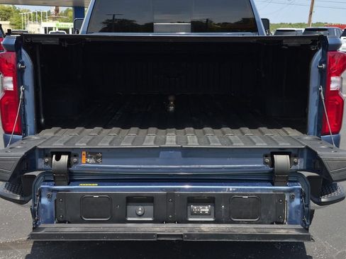 Used 2024 Chevrolet Silverado 2500 LTZ w/ LTZ Plus Package AWD/4WD image 9
