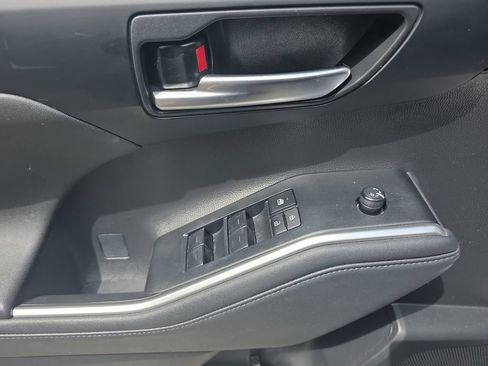 Used 2023 Toyota Highlander XLE AWD/4WD image 21