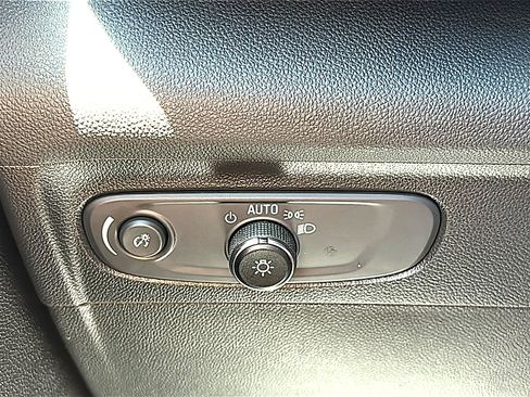 Used 2023 Buick Envision Essence w/ Sport Touring Package FWD image 35