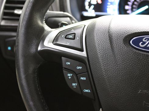 Used 2018 Ford Fusion Titanium image 11