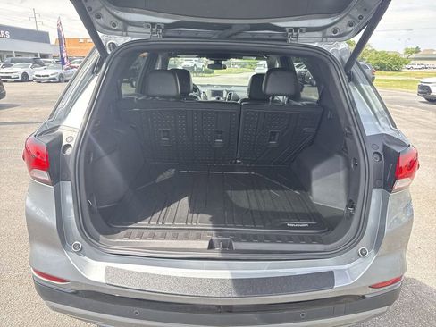 Used 2024 Chevrolet Equinox RS w/ LPO, Floor Liner Package FWD image 17