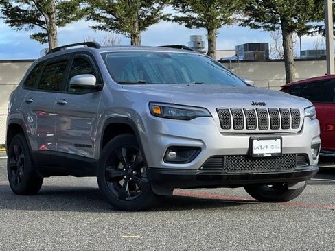 Used 2020 Jeep Cherokee Latitude Plus AWD/4WD image 1