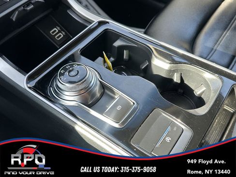 Used 2020 Ford Edge SEL w/ Cold Weather Package AWD/4WD image 25